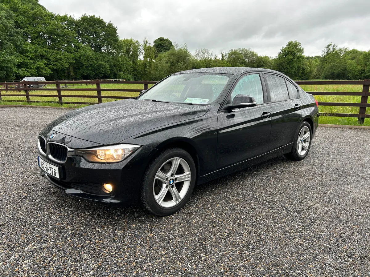 2015 BMW 318d Automatic - Image 3