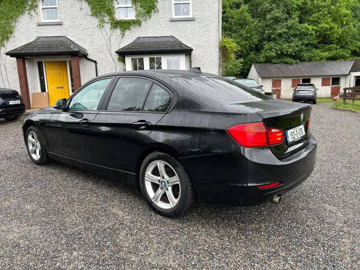 2015 BMW 318d Automatic - Image 4