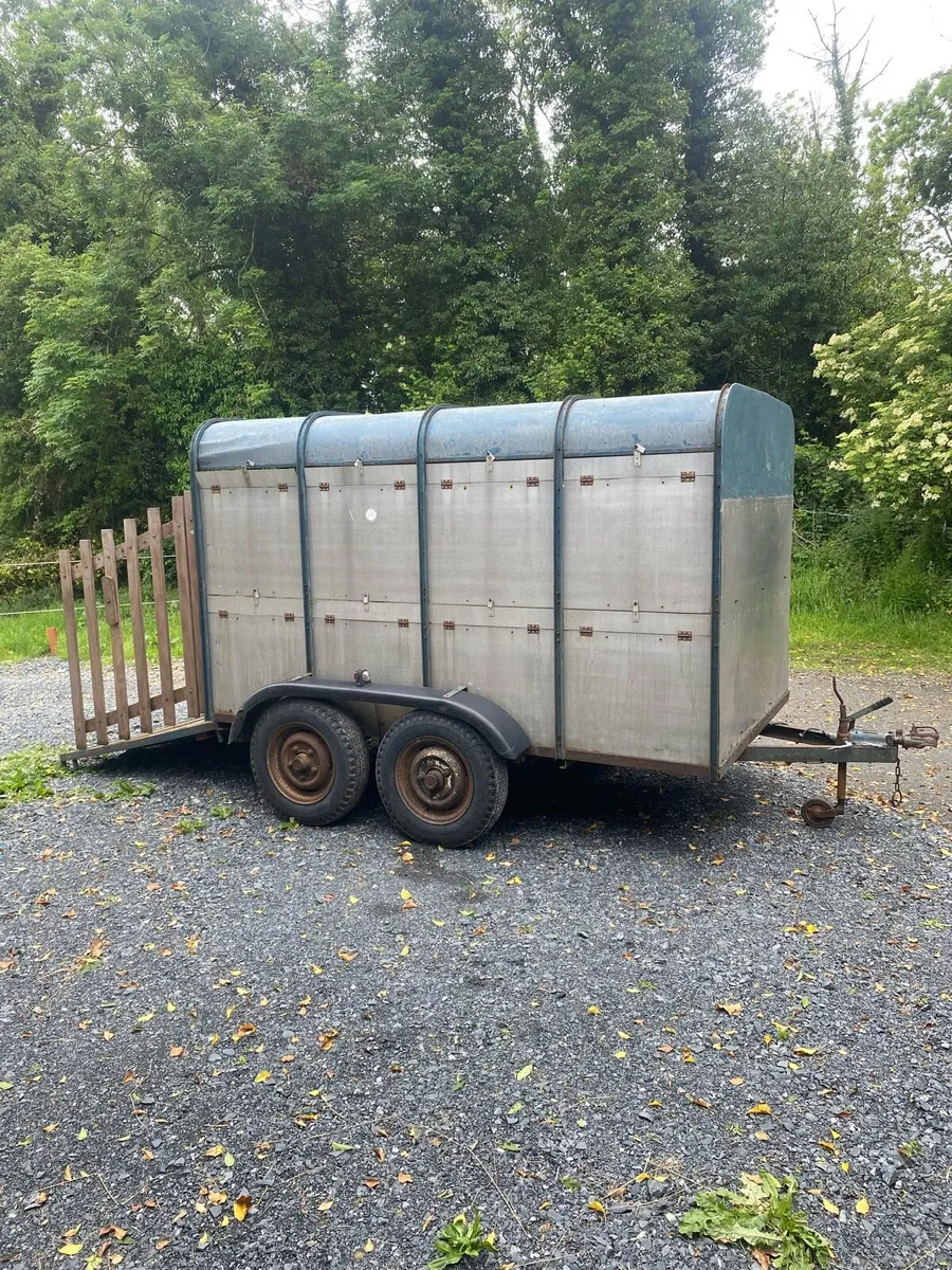 Cattle trailer - Image 1