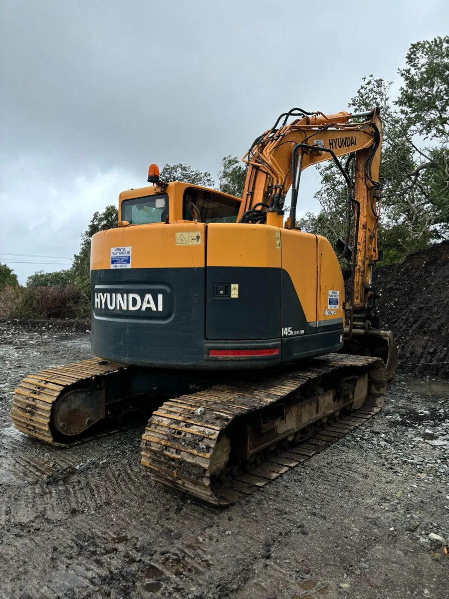 2016 Hyundai 145 - Image 4