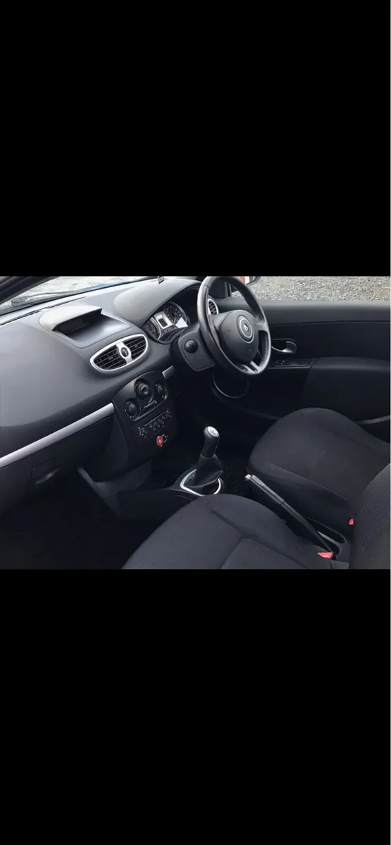 Renault Clio - Image 2