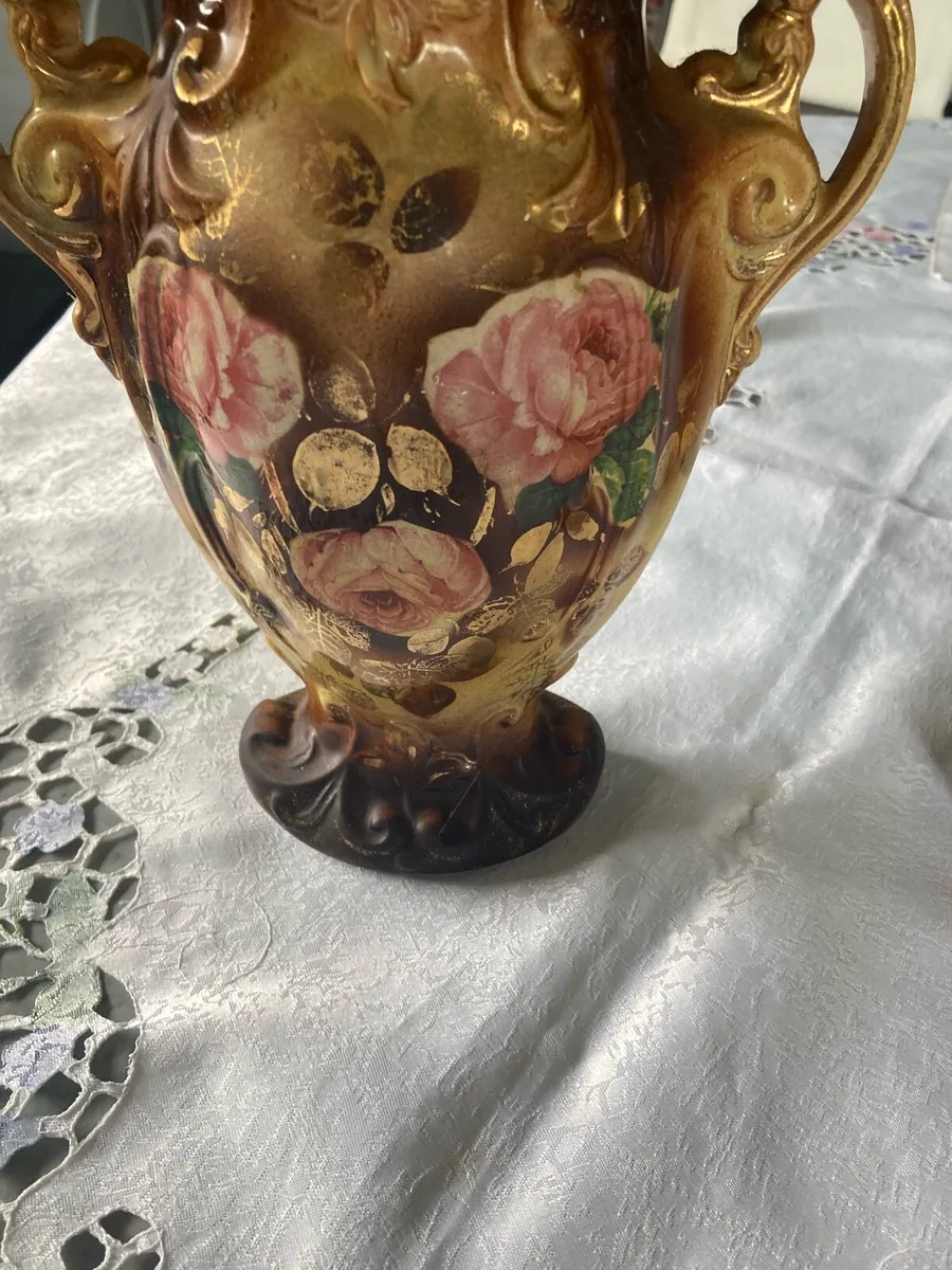 Ornamental vases - Image 3