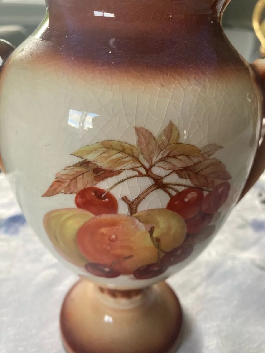 Ornamental vases - Image 4