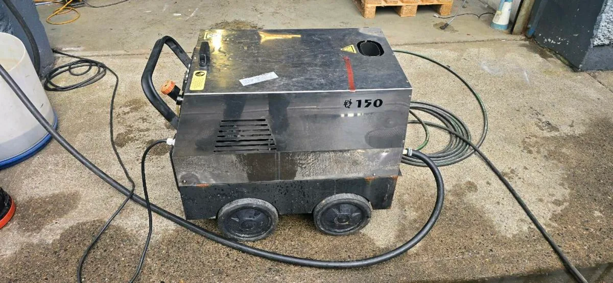 Hot and cold power washer professional. - Image 2