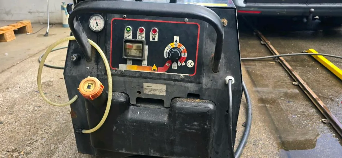 Hot and cold power washer professional. - Image 3