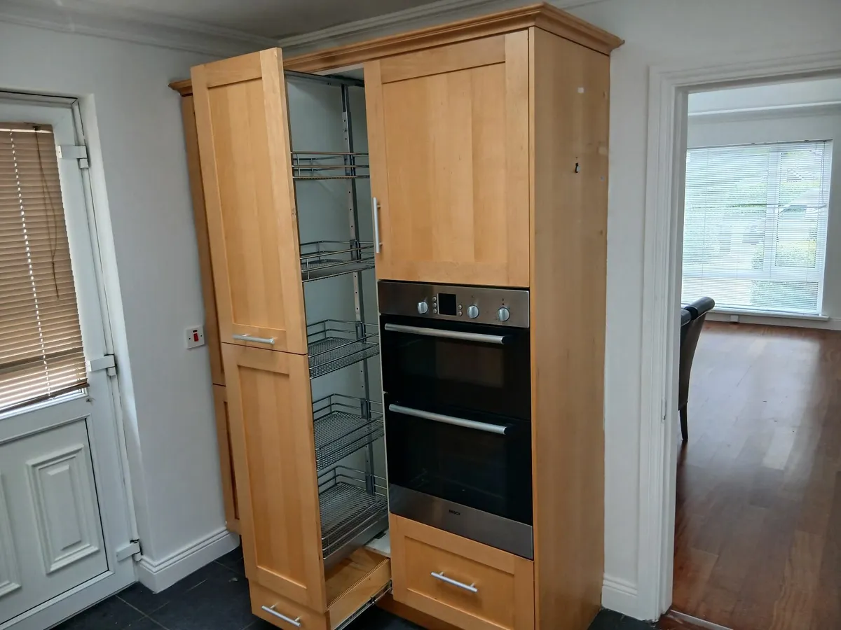 Complete Kitchen with appliances - Image 3