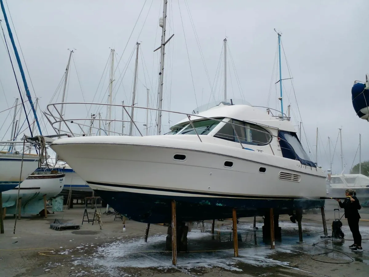 Jeanneau Prestige 32 - Image 1
