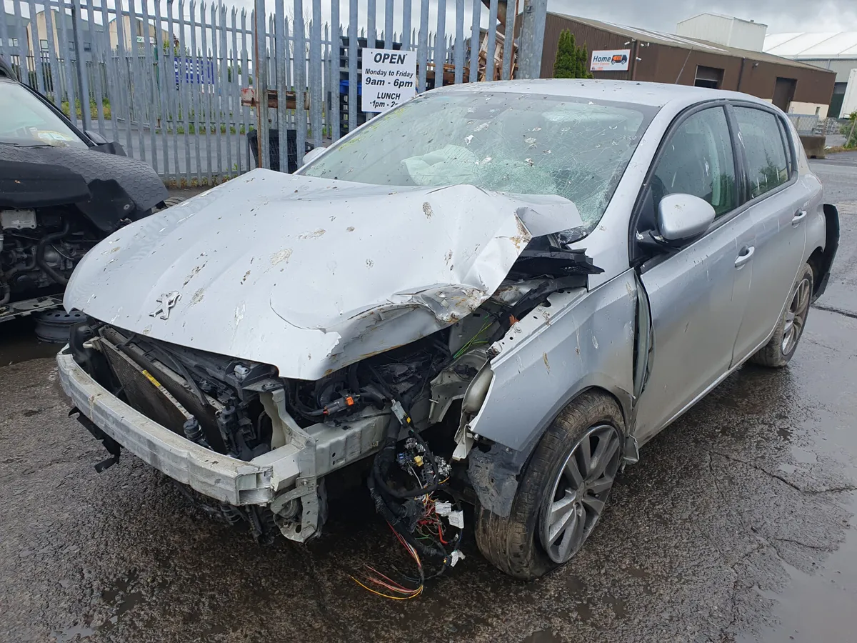 16 PEUGEOT 308  1.2 TURBO FOR BREAKING - Image 2