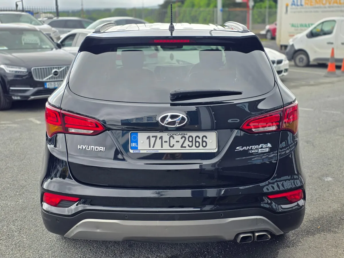 Hyundai Santa Fe AWD Executive 7 Seater 2.2 Diesel - Image 4