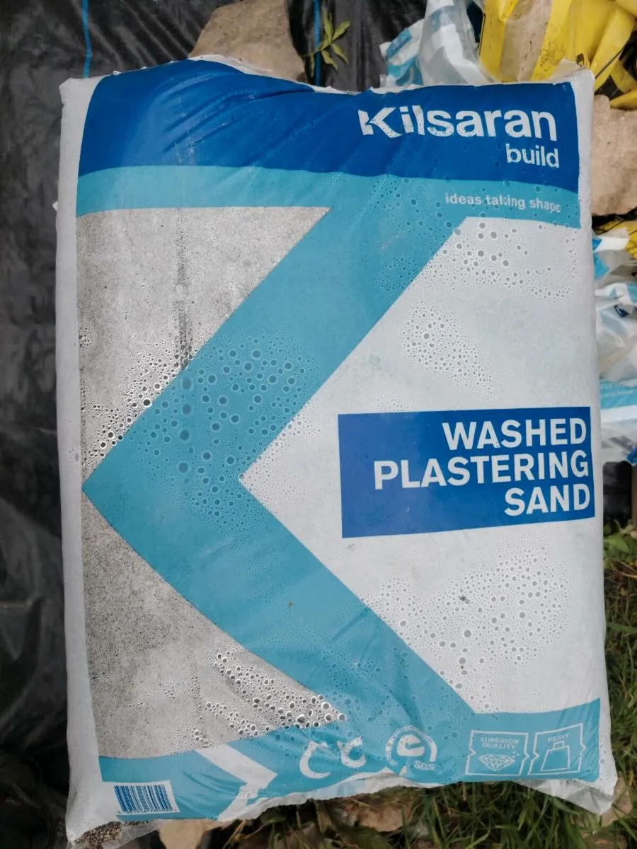 6x 25kg plastering sand AND 1x 25kg cement - Image 1