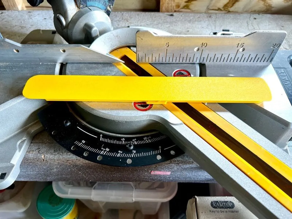 DeWalt DCS365n Cordless Mitre Saw - Image 2
