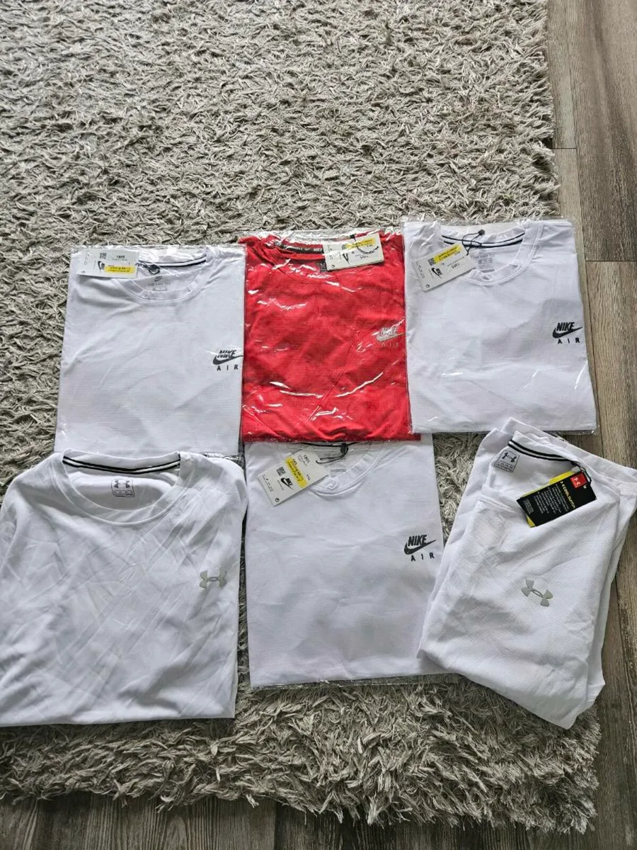 Mens tshirts & shorts - Image 1