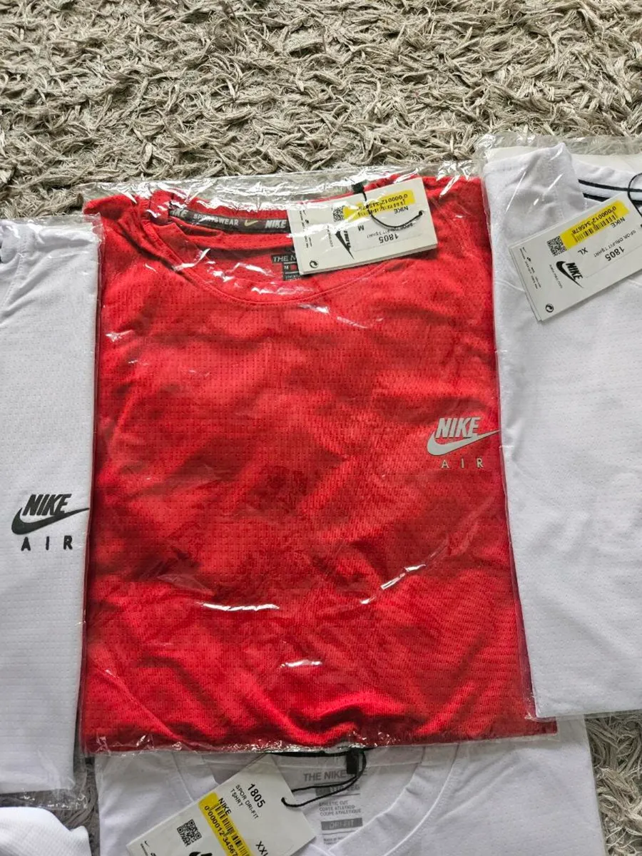 Mens tshirts & shorts - Image 2