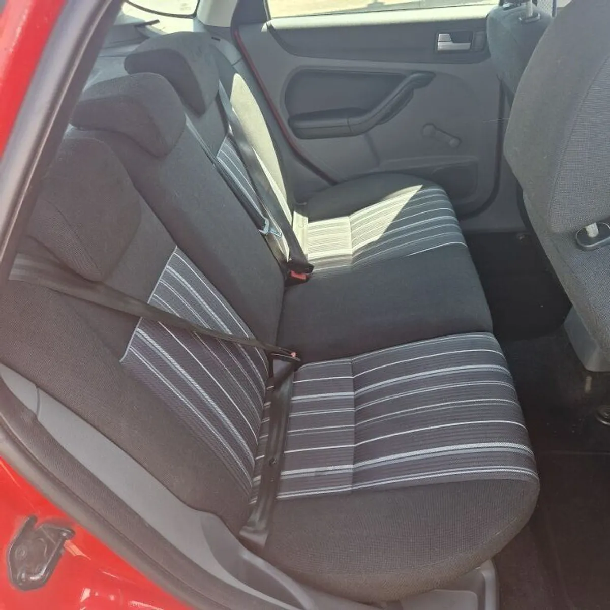 2010 Ford Focus - Image 3