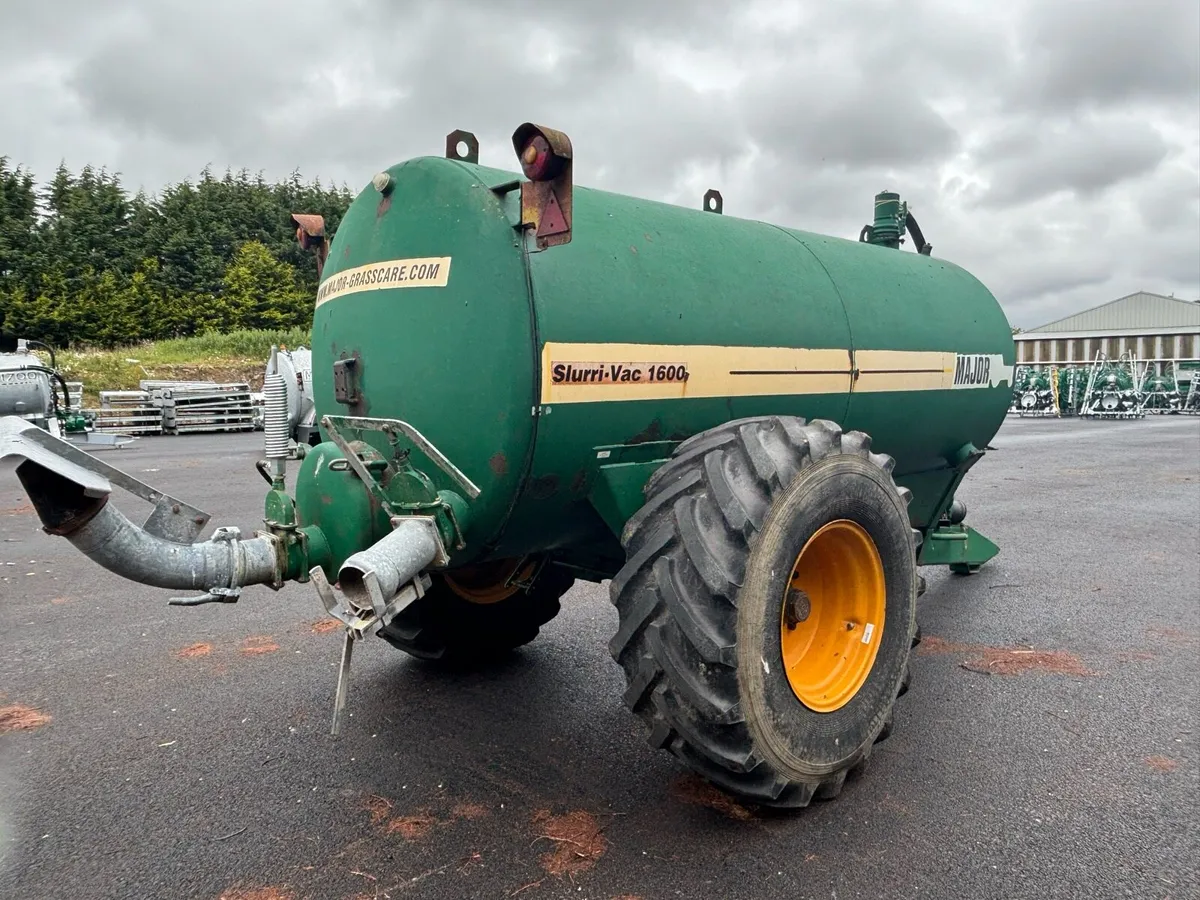 slurry tanker - Image 1
