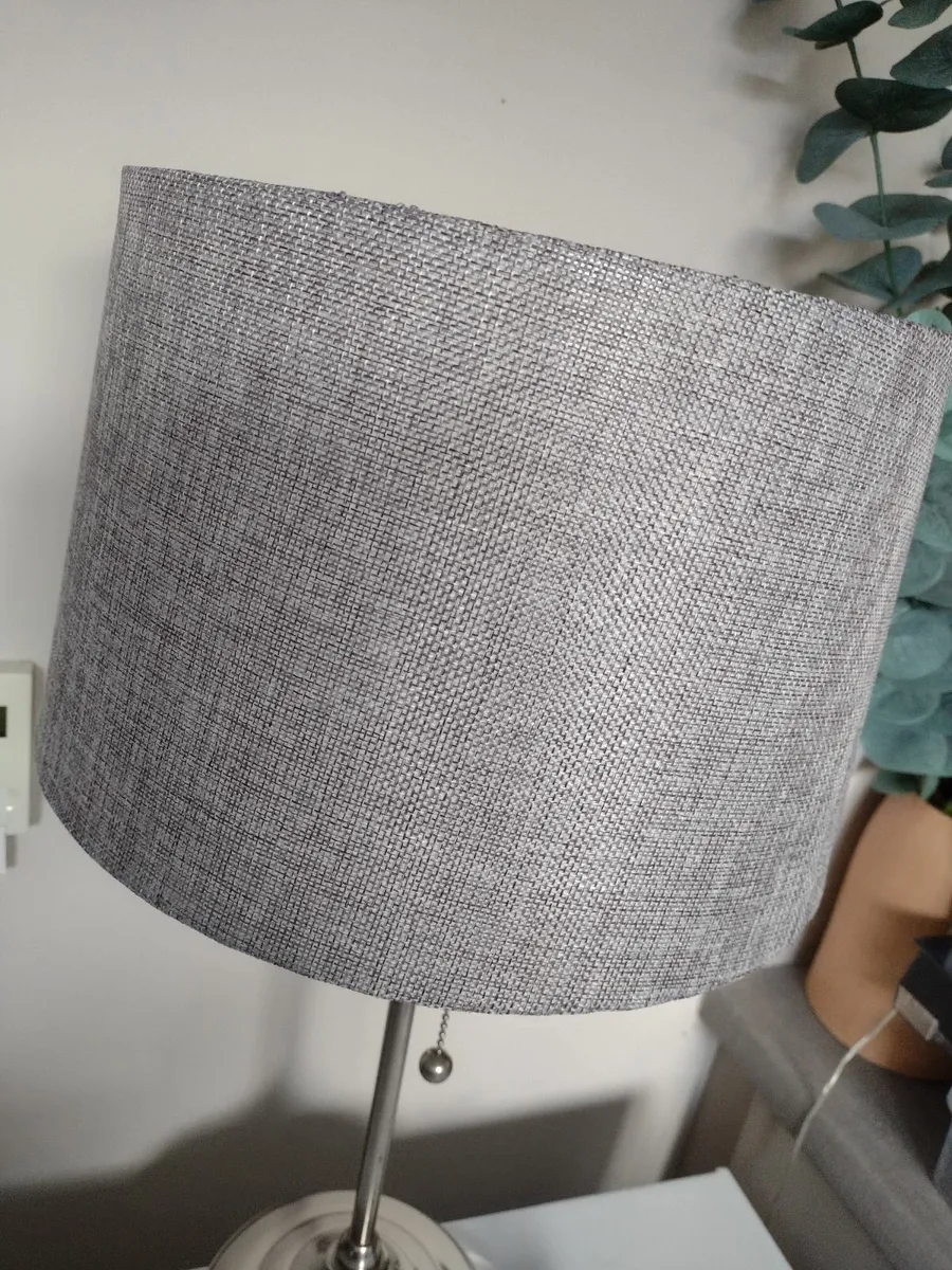 Beautiful chrome table lamp - Image 4