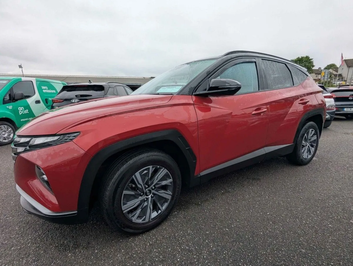 Hyundai Tucson HEV Executive  just IN  2 Tone - Image 3
