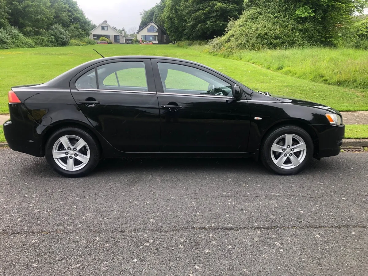 Mitsubishi lancer 1.5 Petrol intense - Image 3