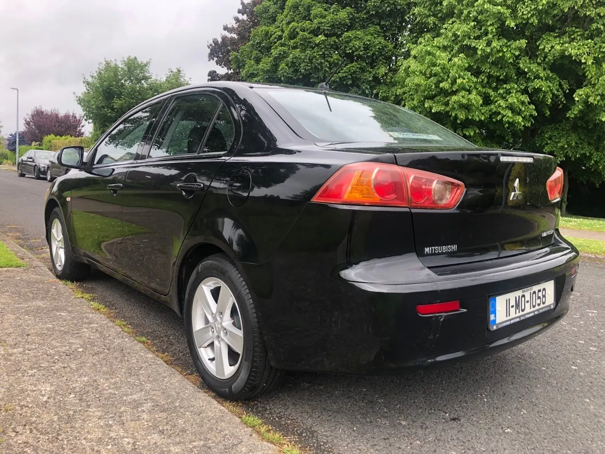 Mitsubishi lancer 1.5 Petrol intense - Image 4