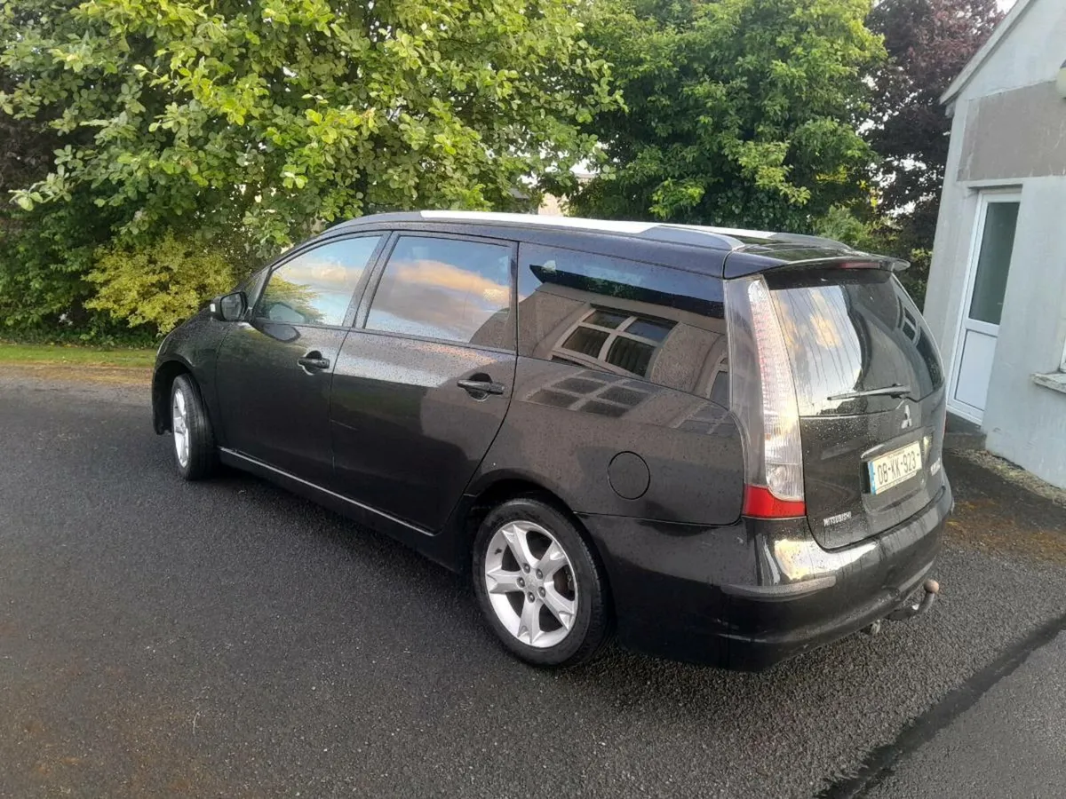 2008 Mitsubishi Grandis 2.0 Diesel Seven Seater - Image 3