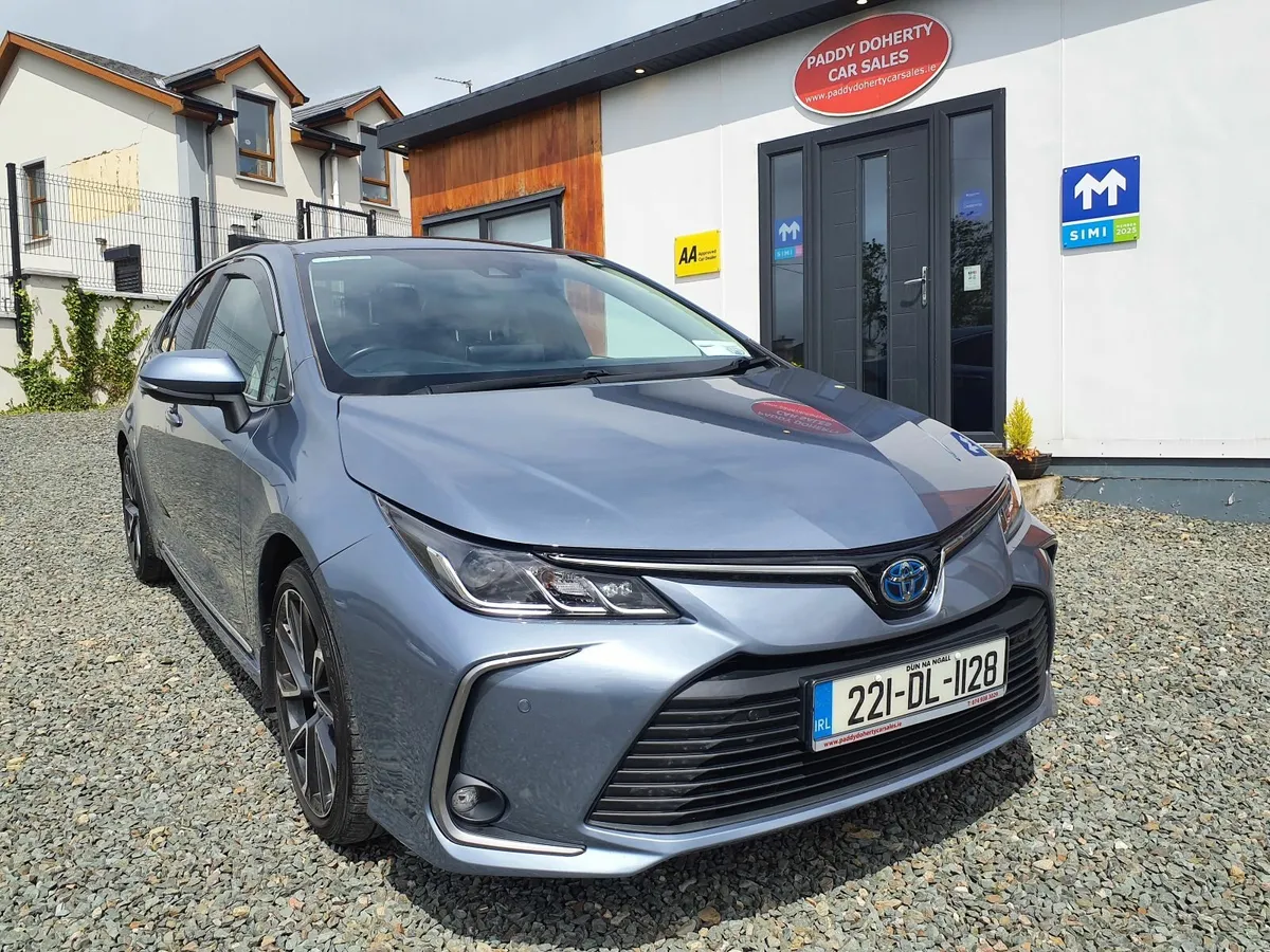 2022 Toyota Corolla Hybrid Sol Saloon **€124 P.W** - Image 3