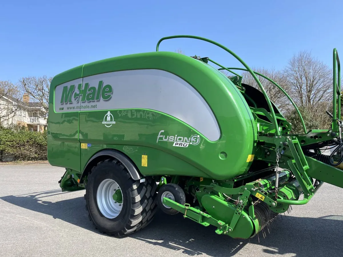 2020 McHale Fusion 3 Pro - Image 2
