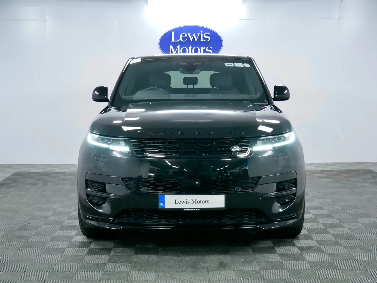 2024 Range Rover Sport P460e Dynamic SE - Image 3