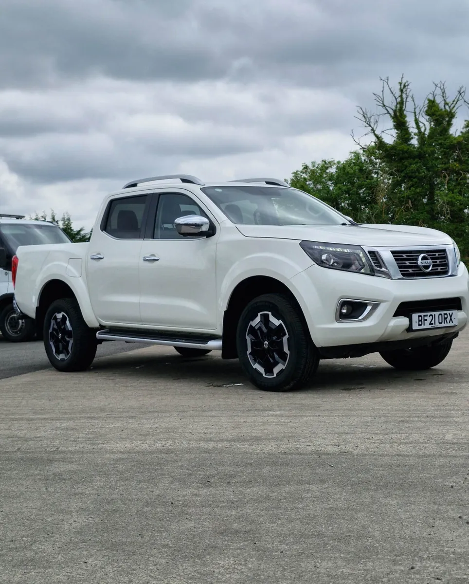 2021 Nissan Navara Pick Up Tekna 2.3 dCi 190 TT - Image 1