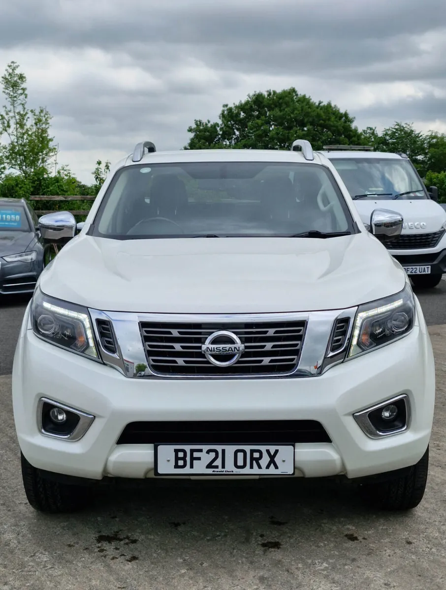 2021 Nissan Navara Pick Up Tekna 2.3 dCi 190 TT - Image 2
