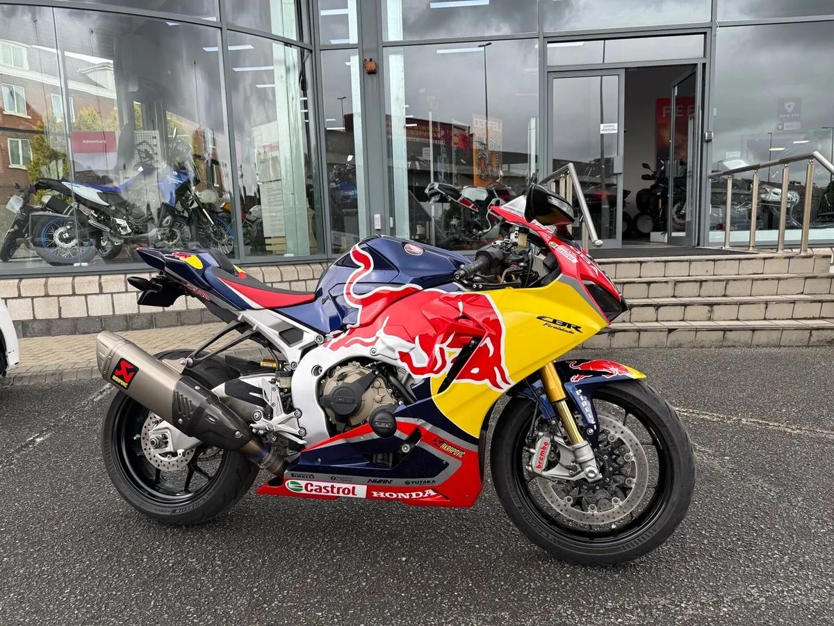 2018 Honda CBR1000RR SP Fireblade - Image 1