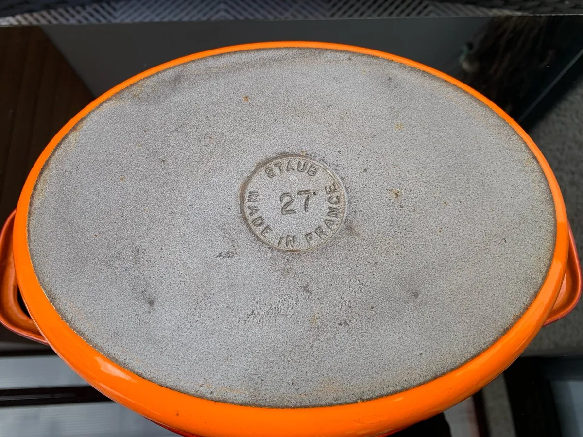 Cast iron dish - Image 2