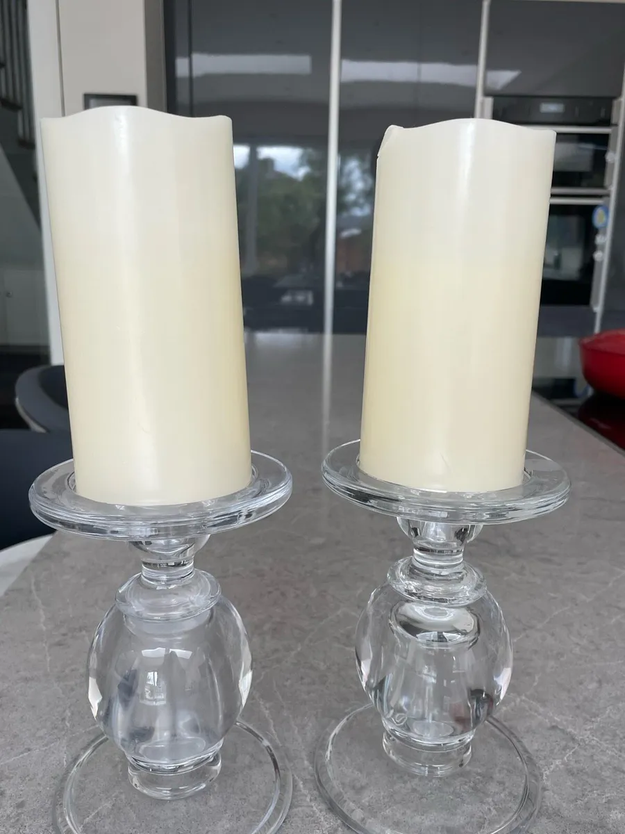 Pair of glass candlesticks - Image 2