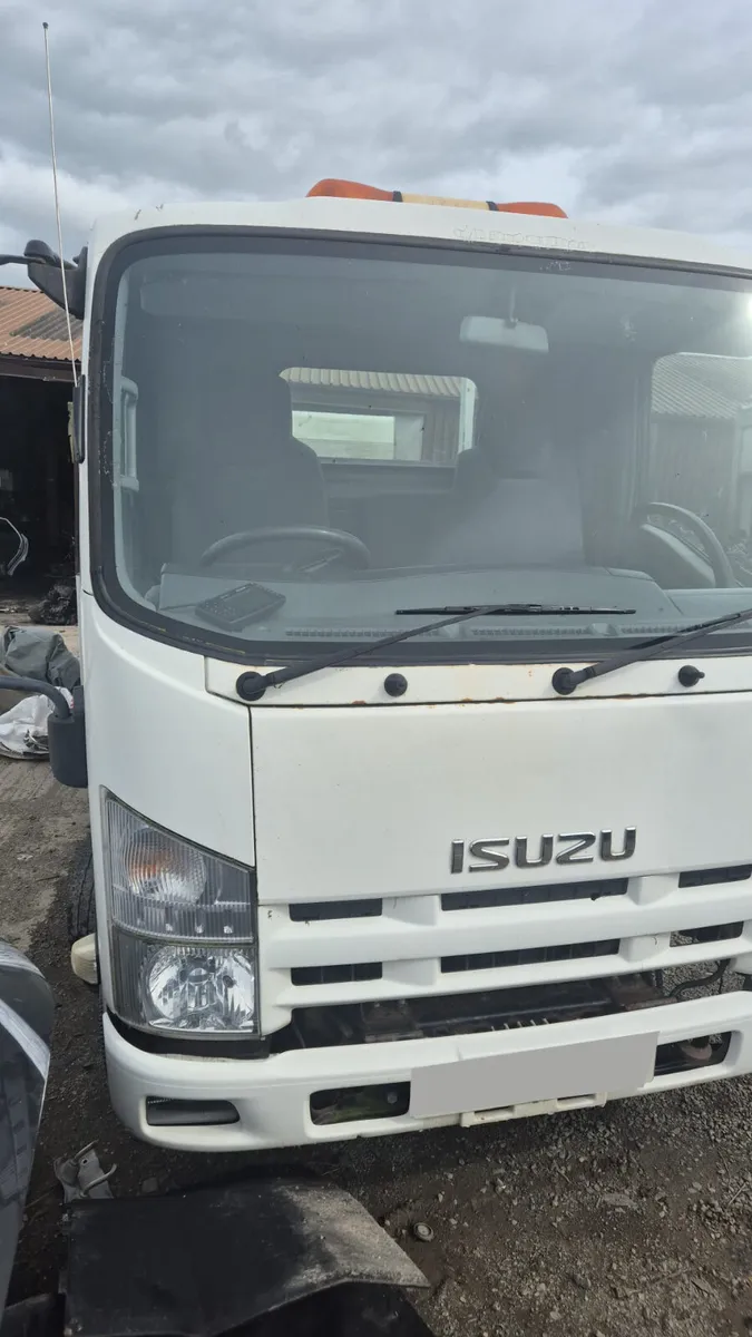 2010 ISUZU 3.0D FOR BREAKING - Image 1