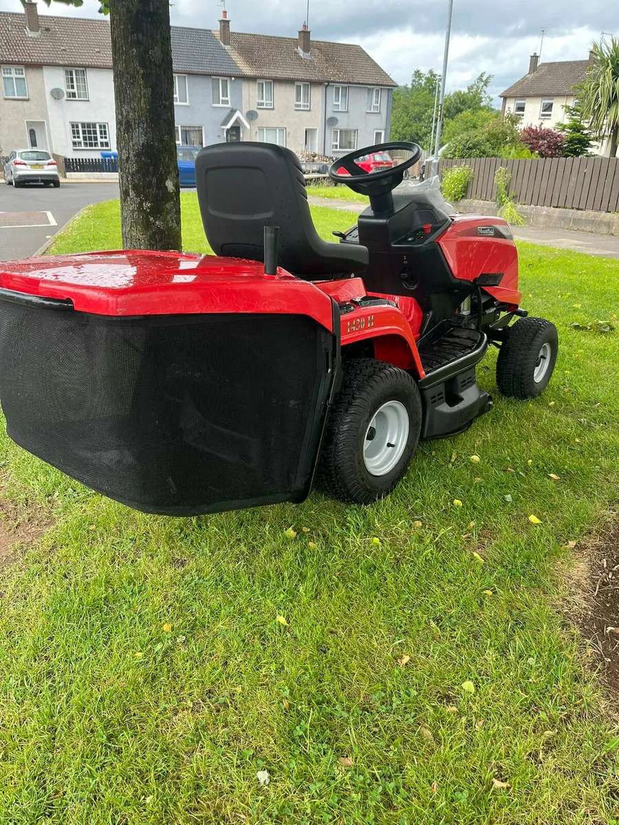 Mountfield petrol ride on lawnmower - Image 4