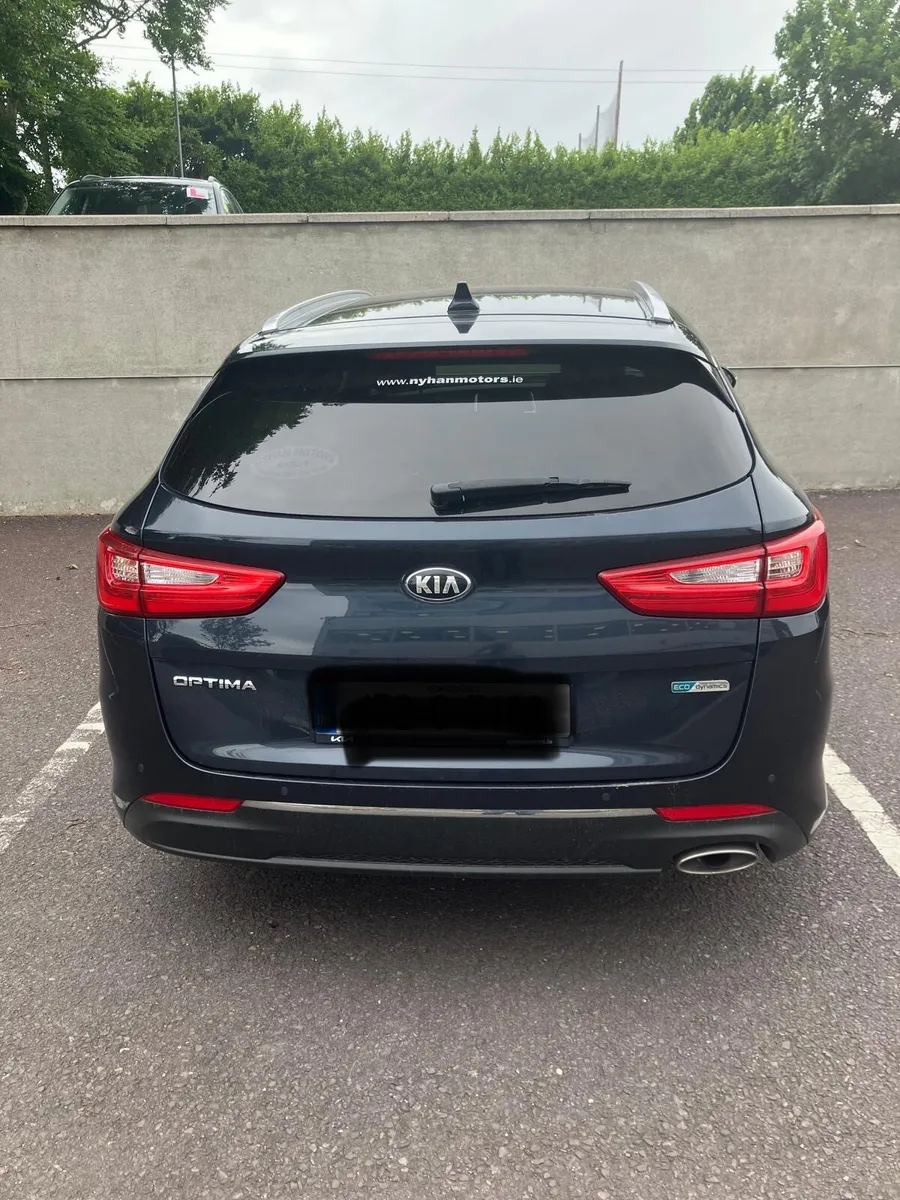 172 Kia Optima Estate -Top Spec-Low KM - Image 4