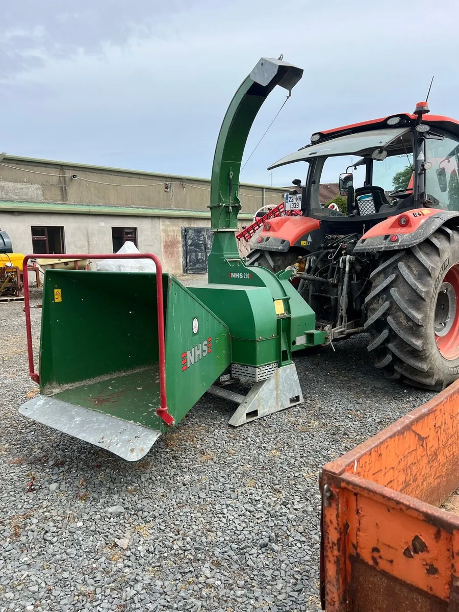 NHS 220 PTO WOODCHIPPER - Image 1