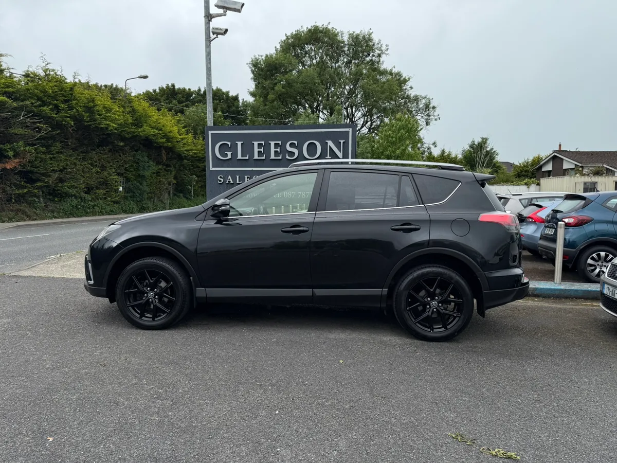 182 Toyota Rav-4 2.0 D4D Diesel SOL - Image 2
