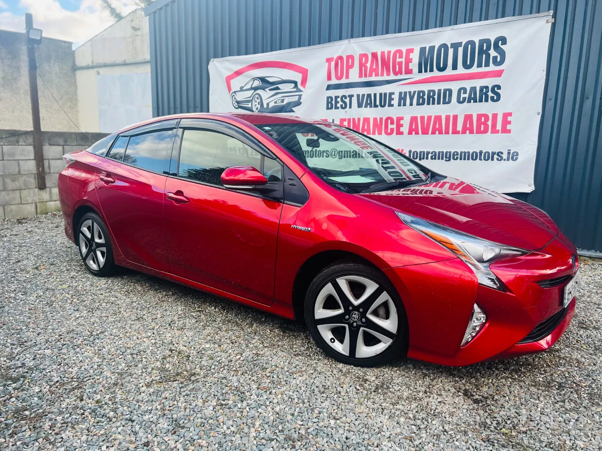 Toyota Prius 2016 - Image 2