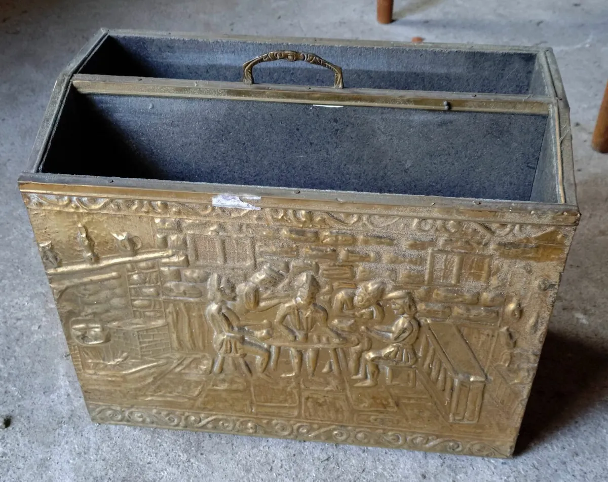 FIRE SCREEN & FIRESIDE BOX (USED). - Image 4