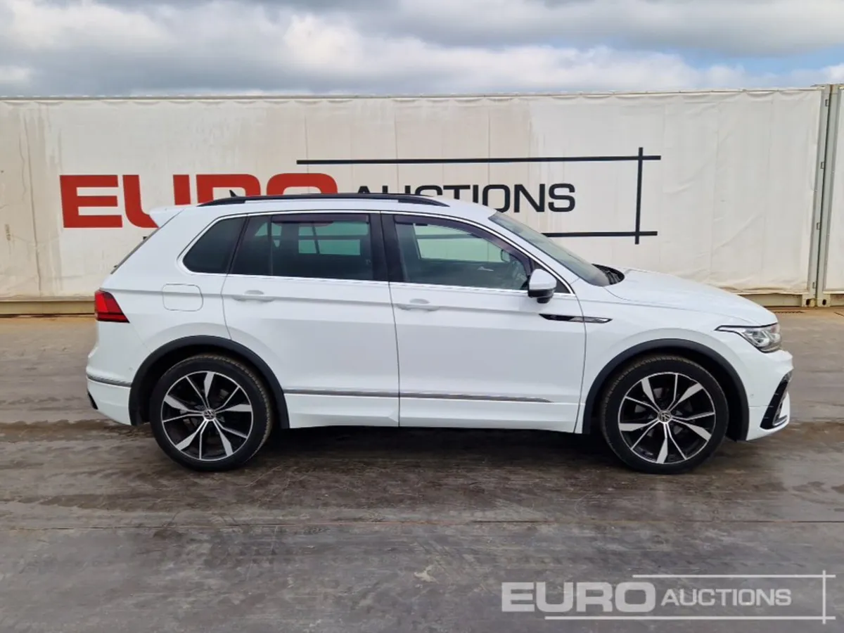 2021 Volkswagen Tiguan - Image 2