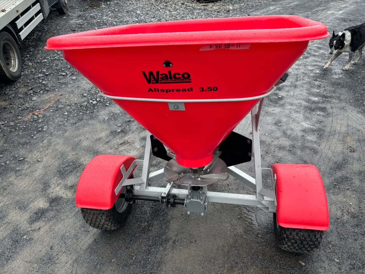Walco Fertiliser Spreader As New!!! - Image 4