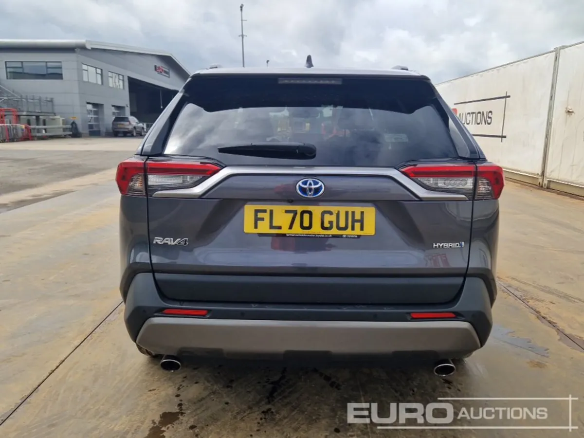 2021 Toyota RAV 4 - Image 3