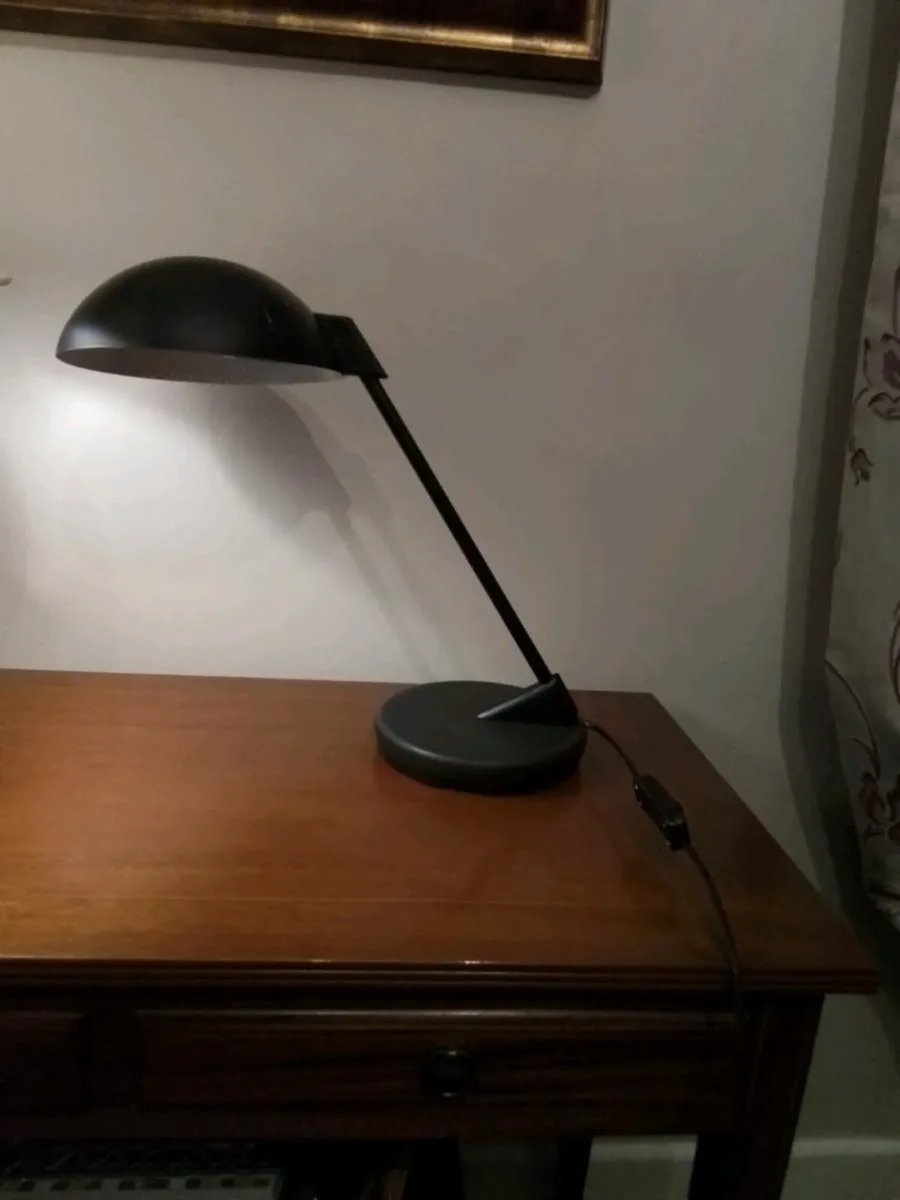 Black desk lamp - Image 1