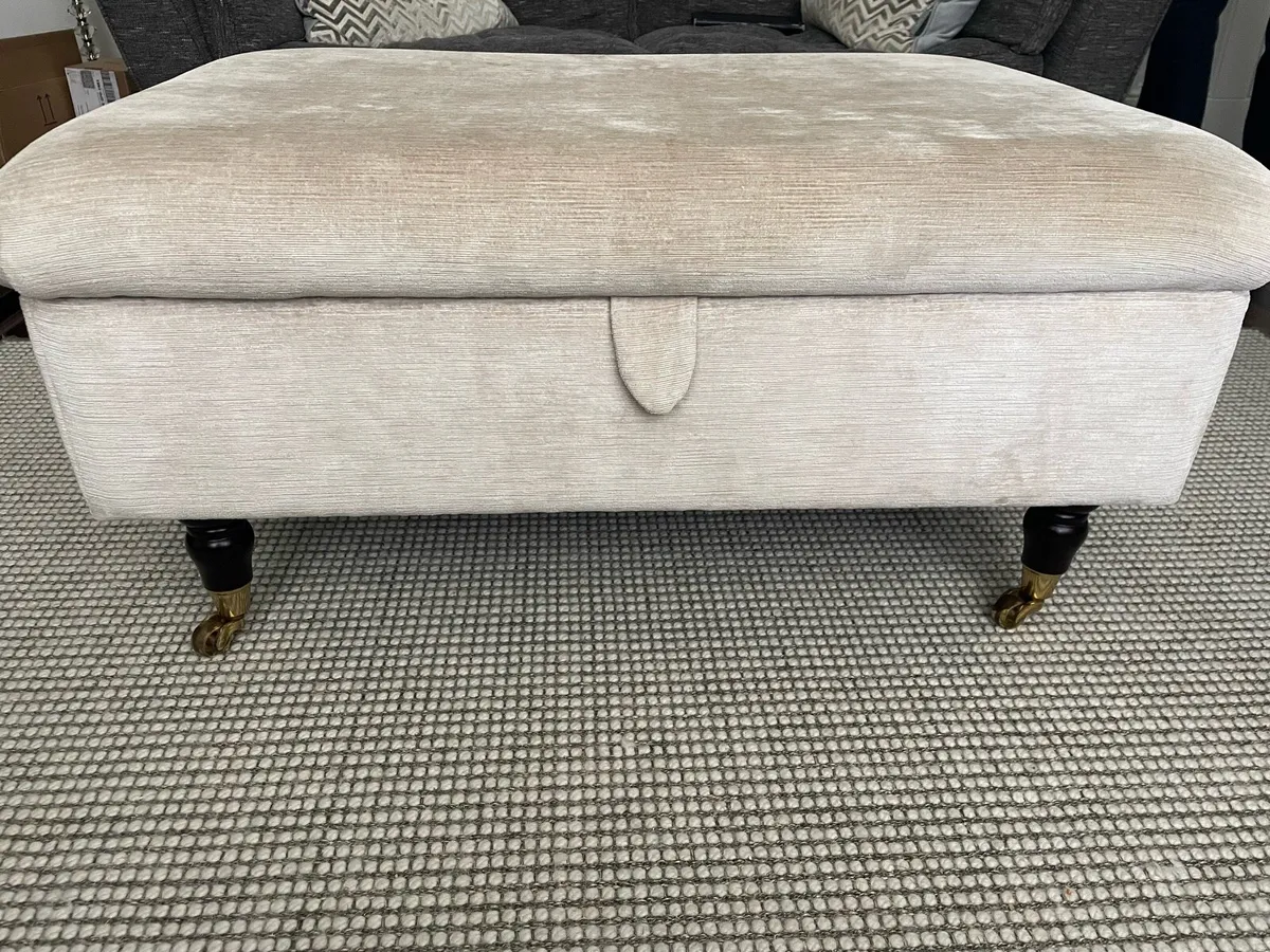 Footstool - Image 1