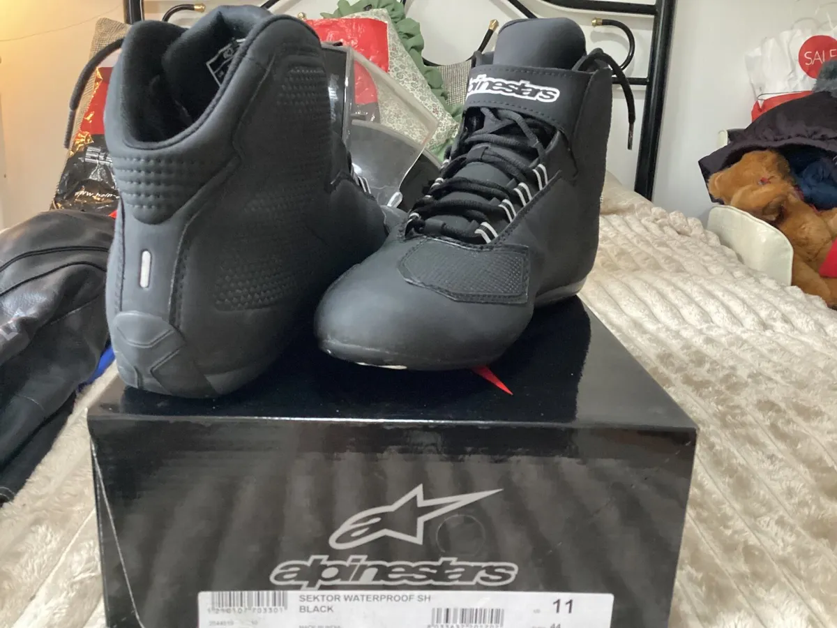 BOOTS + LEATHERS - Image 2