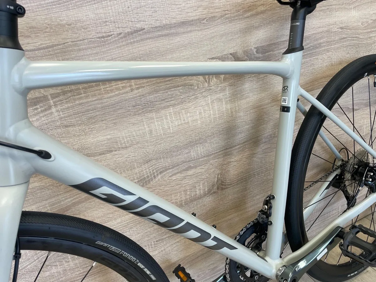 Giant contend ar 2 (like new) - Image 4