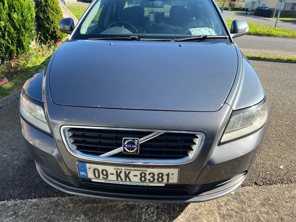 VOLVO S40 1.6 D TAX AND NCT - Image 2