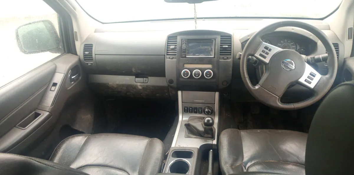 2013 NISSAN NAVARA 2.5 DIESEL FOR BREAKING! - Image 4