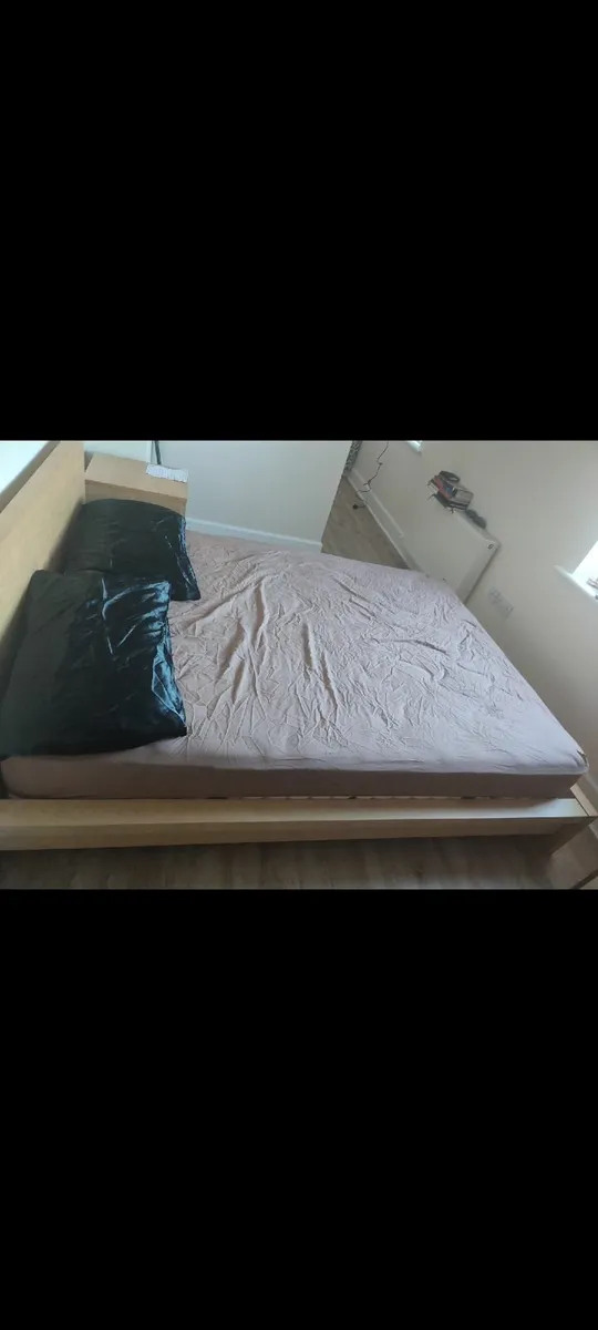 Double bed - Image 2