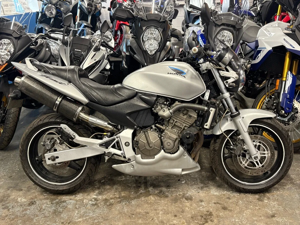 2004 Honda Hornet 600 - Image 1